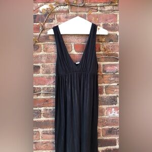 Black Sleeveless V-Neck Maxi Dress